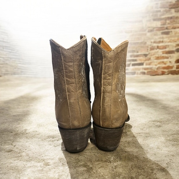 🔥Old Gringo Tan Embroidered VERY Distressed Ankle Boots, EUC, 9 (Actual Photos) - Picture 4 of 16